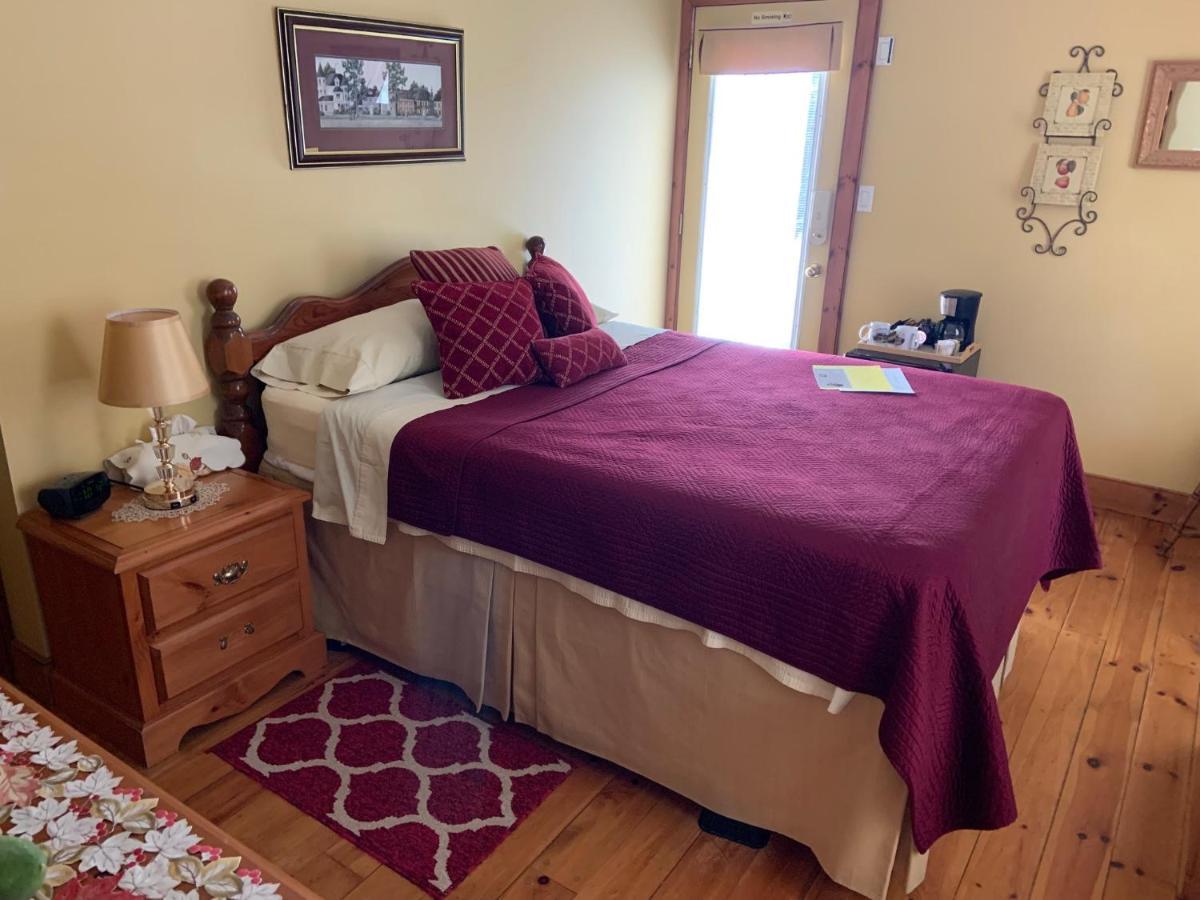 Weatherpine Inn Niagara-on-the-Lake Bagian luar foto