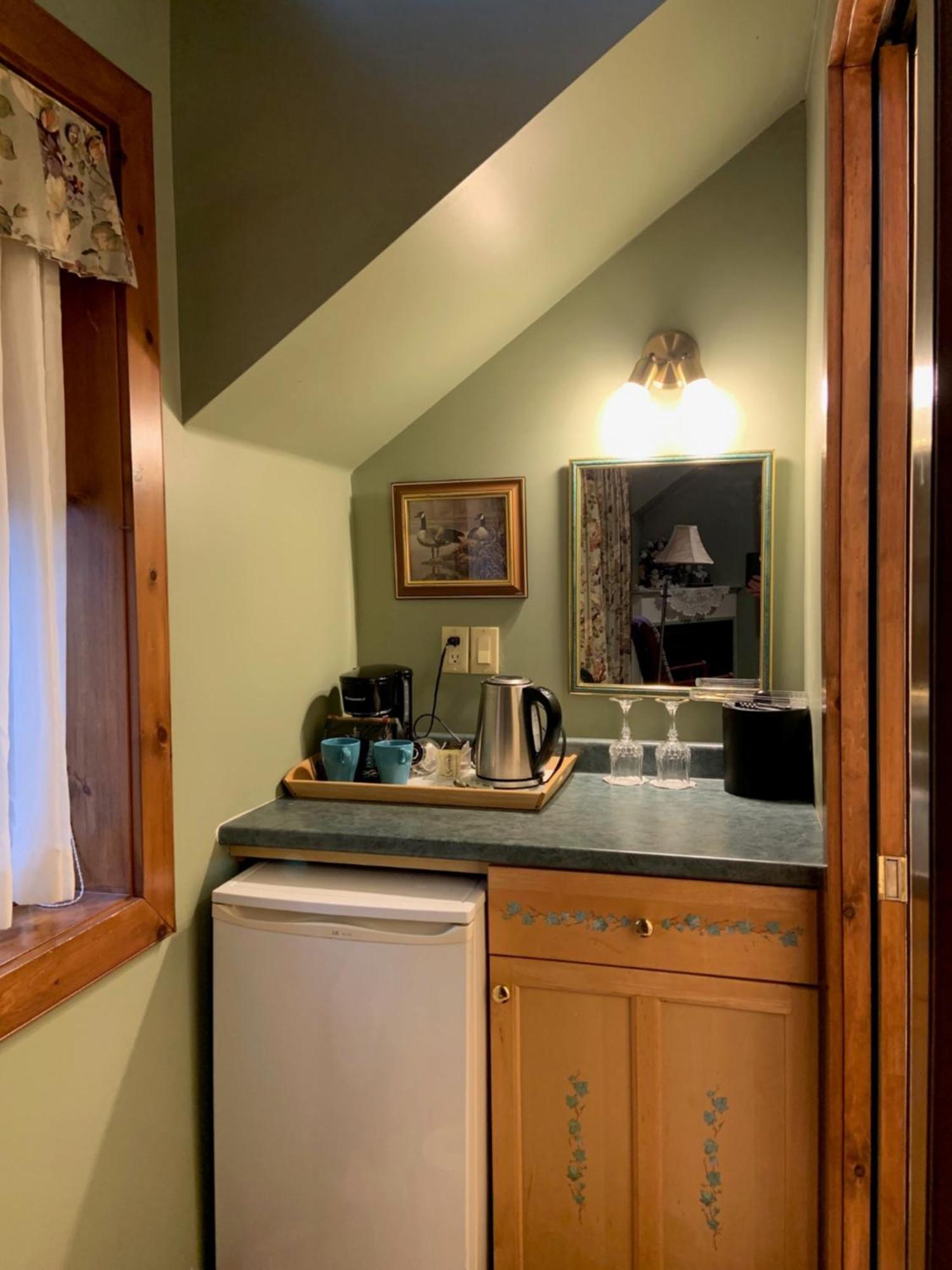 Weatherpine Inn Niagara-on-the-Lake Bagian luar foto